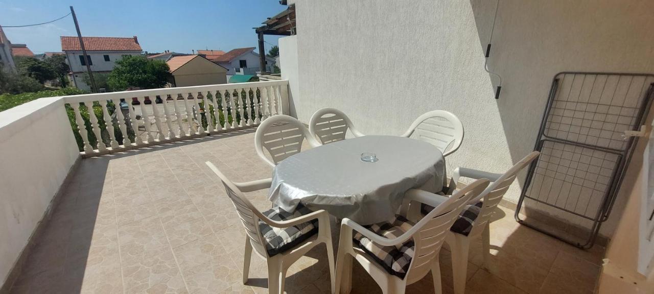 Apartment Zana Pirovac Buitenkant foto