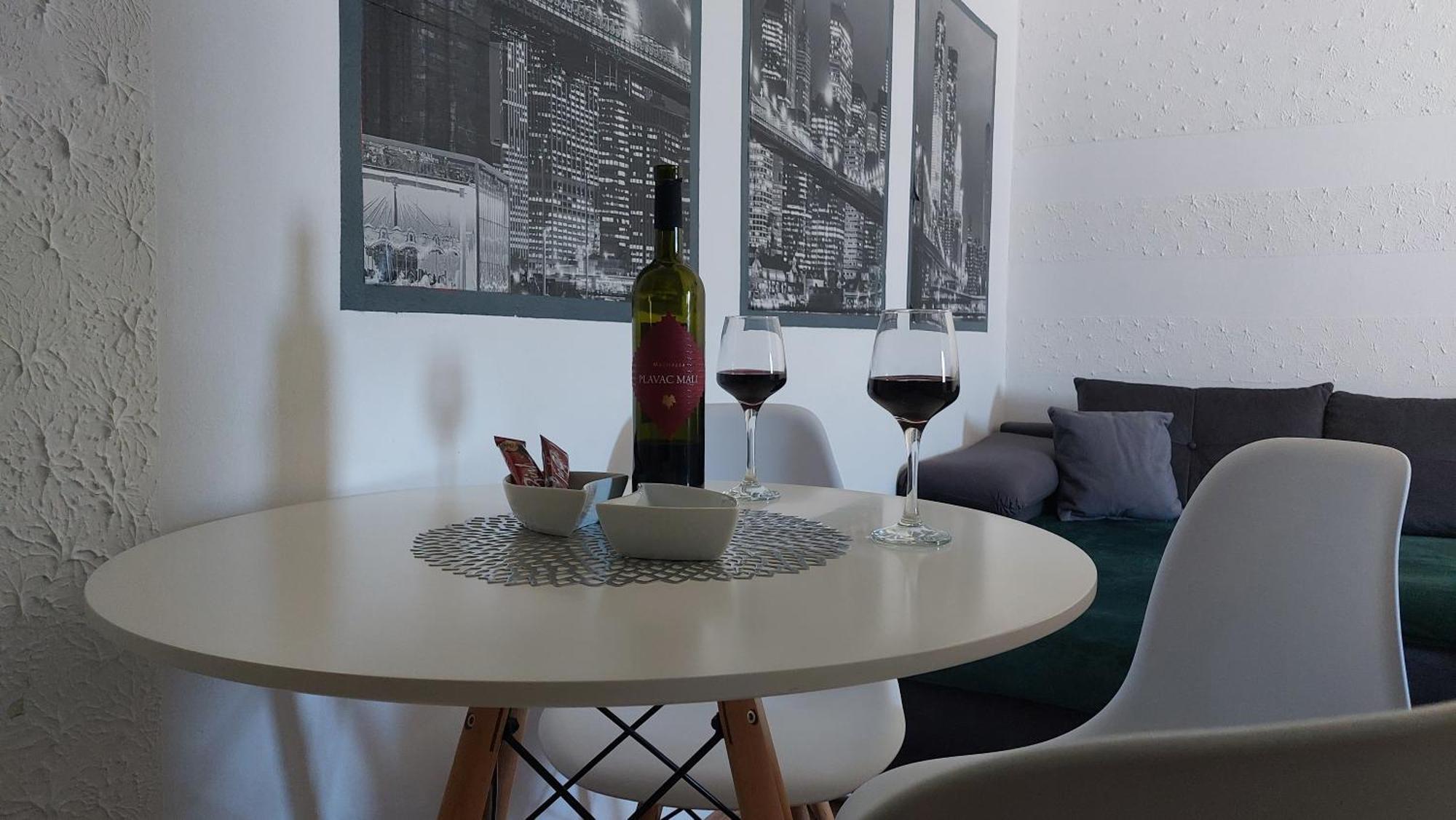 Apartment Zana Pirovac Buitenkant foto